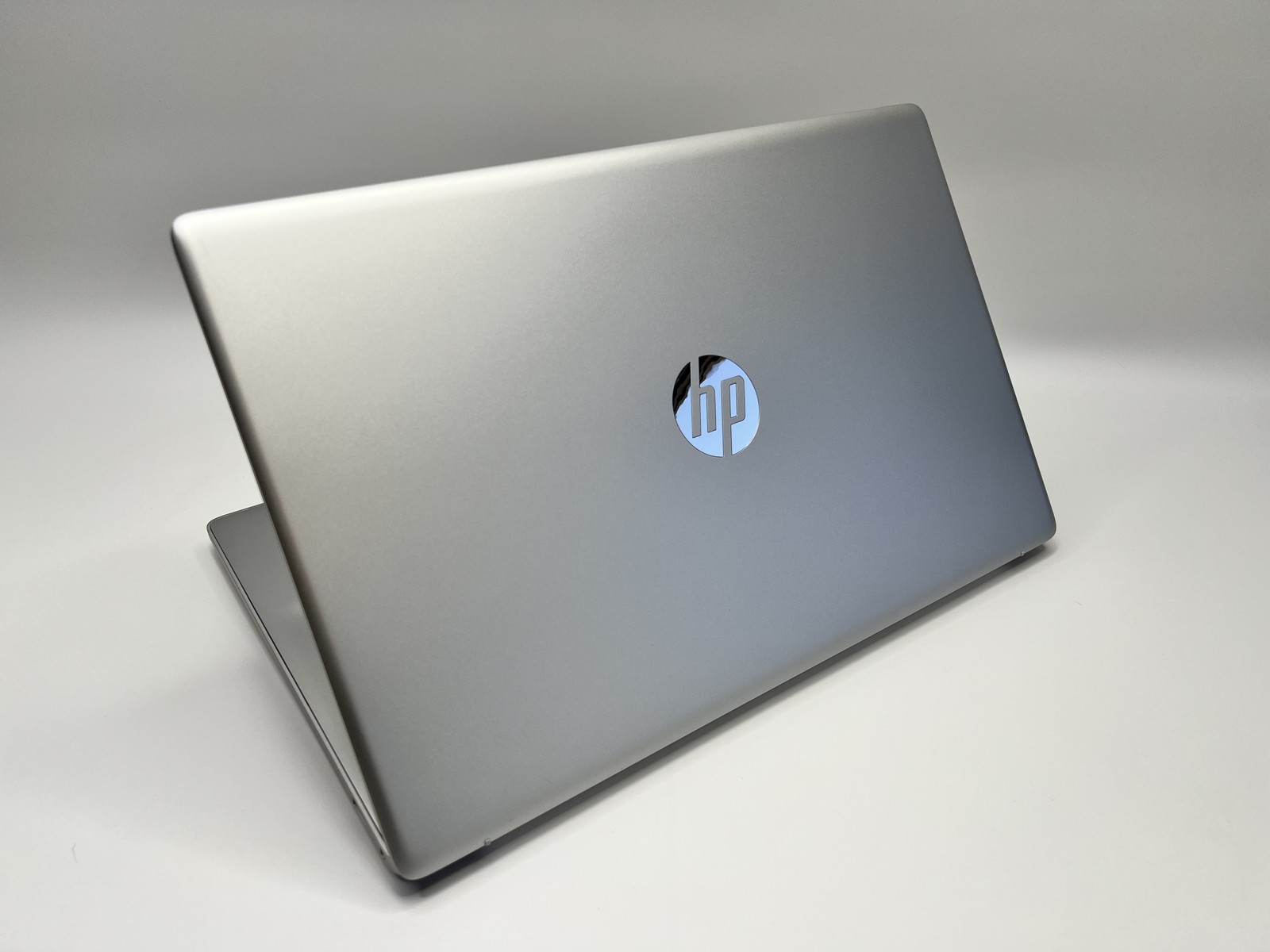 HP 17-cn4153cl HD+ Core 5 120U 16GB RAM 1TB SSD Windows 11 Home Touch Screen