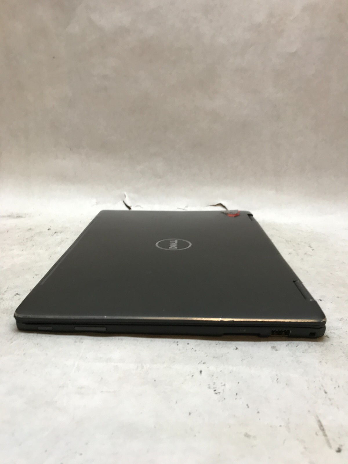Dell Latitude 3379 13″ Laptop Intel Core i3 NO RAM NO SSD/OS For Parts AS IS DW