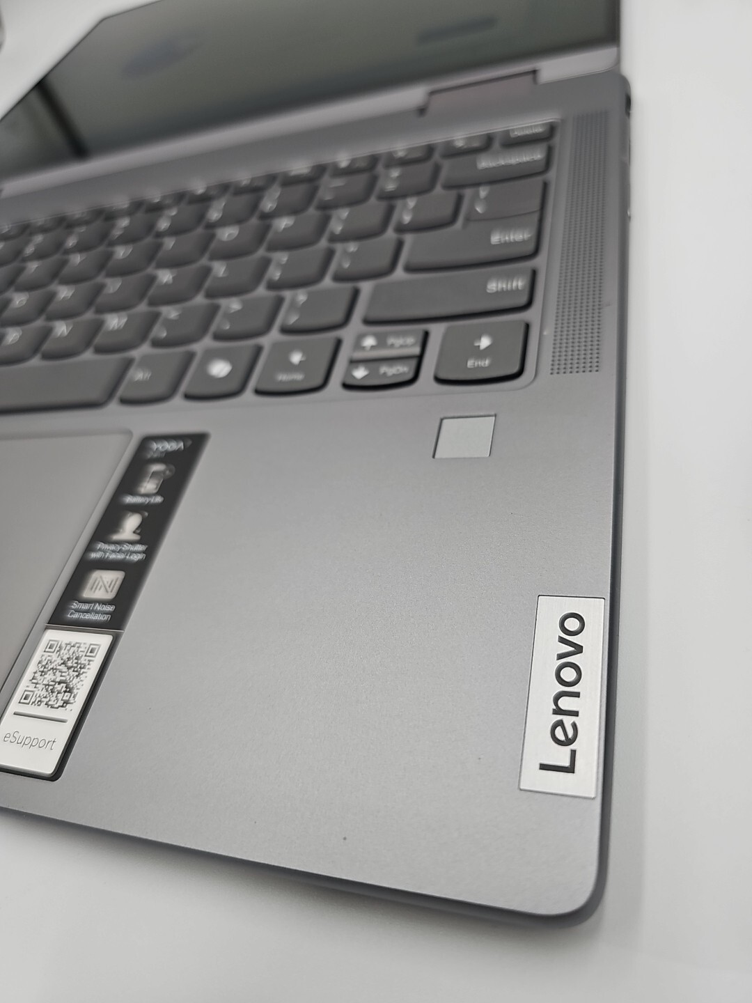 Lenovo Yoga 7 2in1 14AHP9 14″ Touch Laptop Intel Ryzen 5-8640HS 8GB 512GB SSD