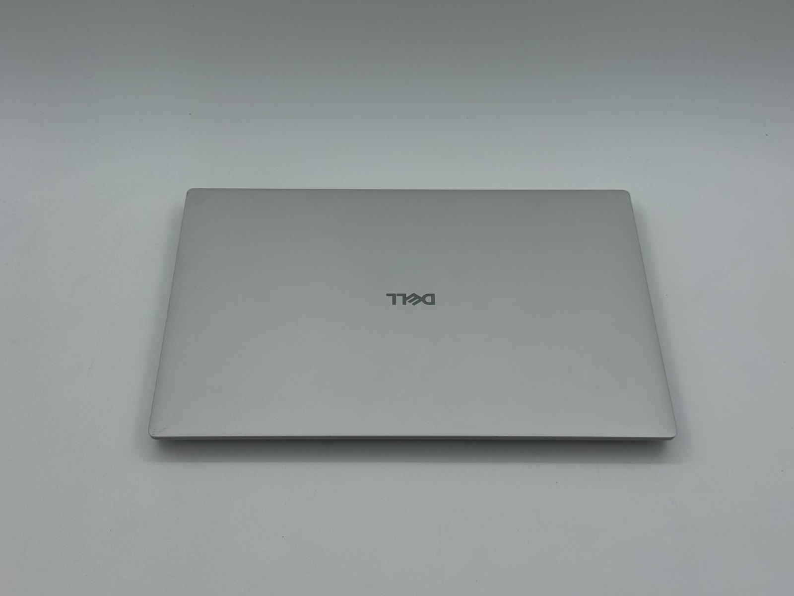 Dell Premium 14.5″ 3.2K OLED Touch Laptop Intel Ultra 7 255H 32GB 1TB SSD