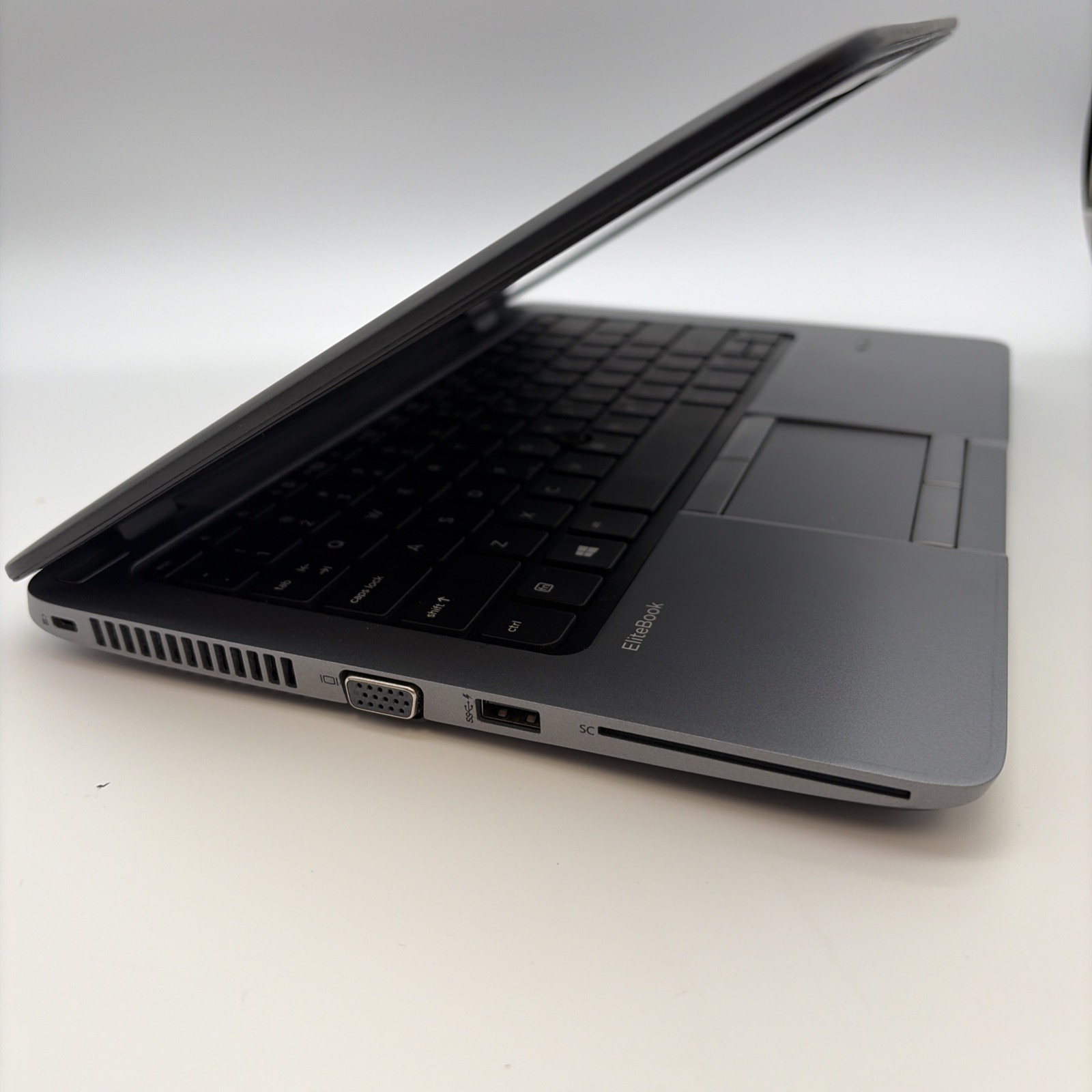 HP Elitebook 820 12.5″ Core i5-4300u 8GB 500GB Win 7 L101