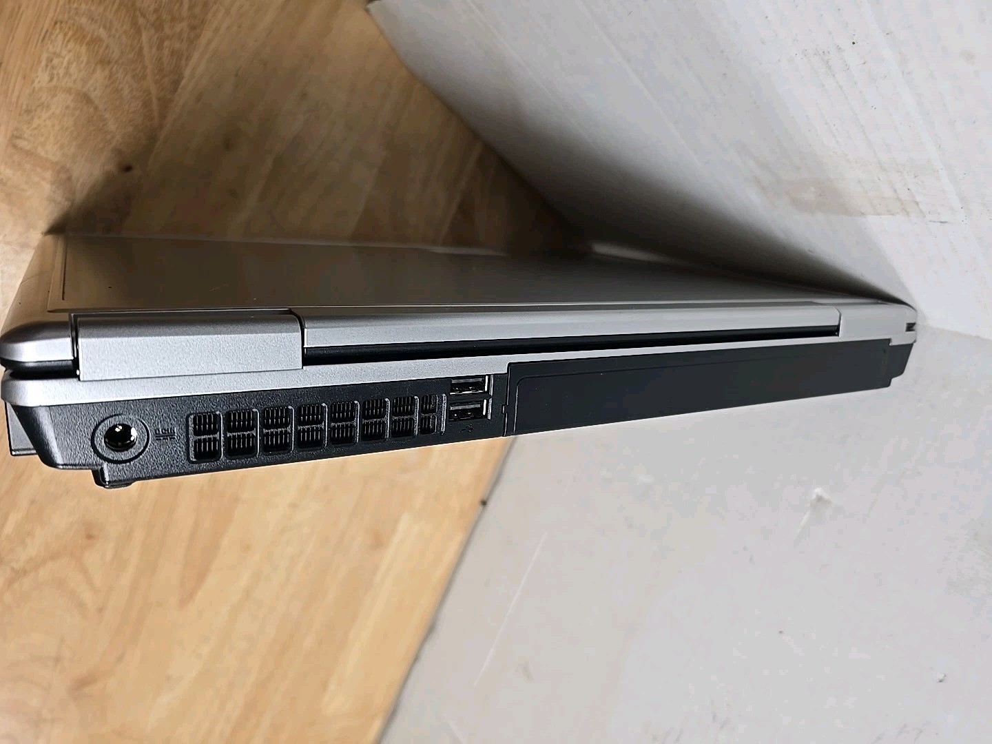 Upgraded DaKTech Windows Vista Buisiness Model S96FM Laptop Computer Works