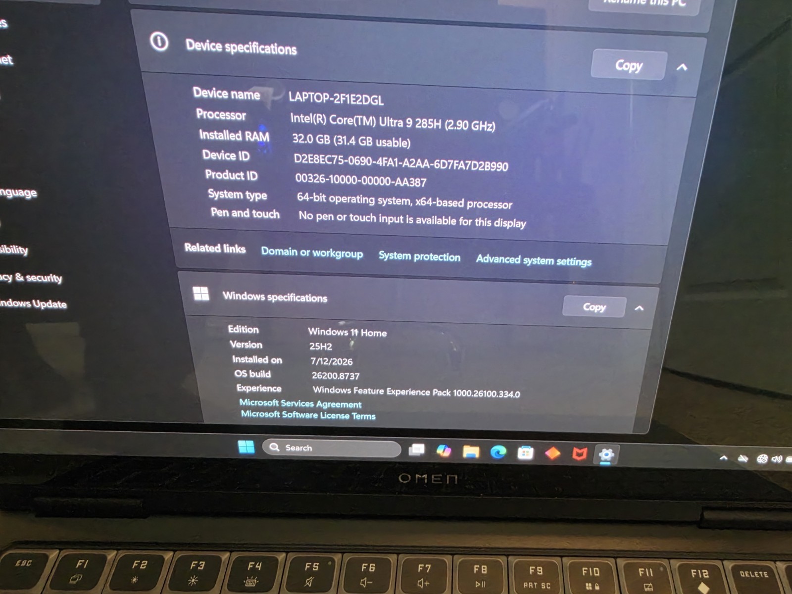 HP OMEN – Transcend 14″ 120Hz 3K OLED Gaming Laptop – Intel Core Ultra 9-285H…