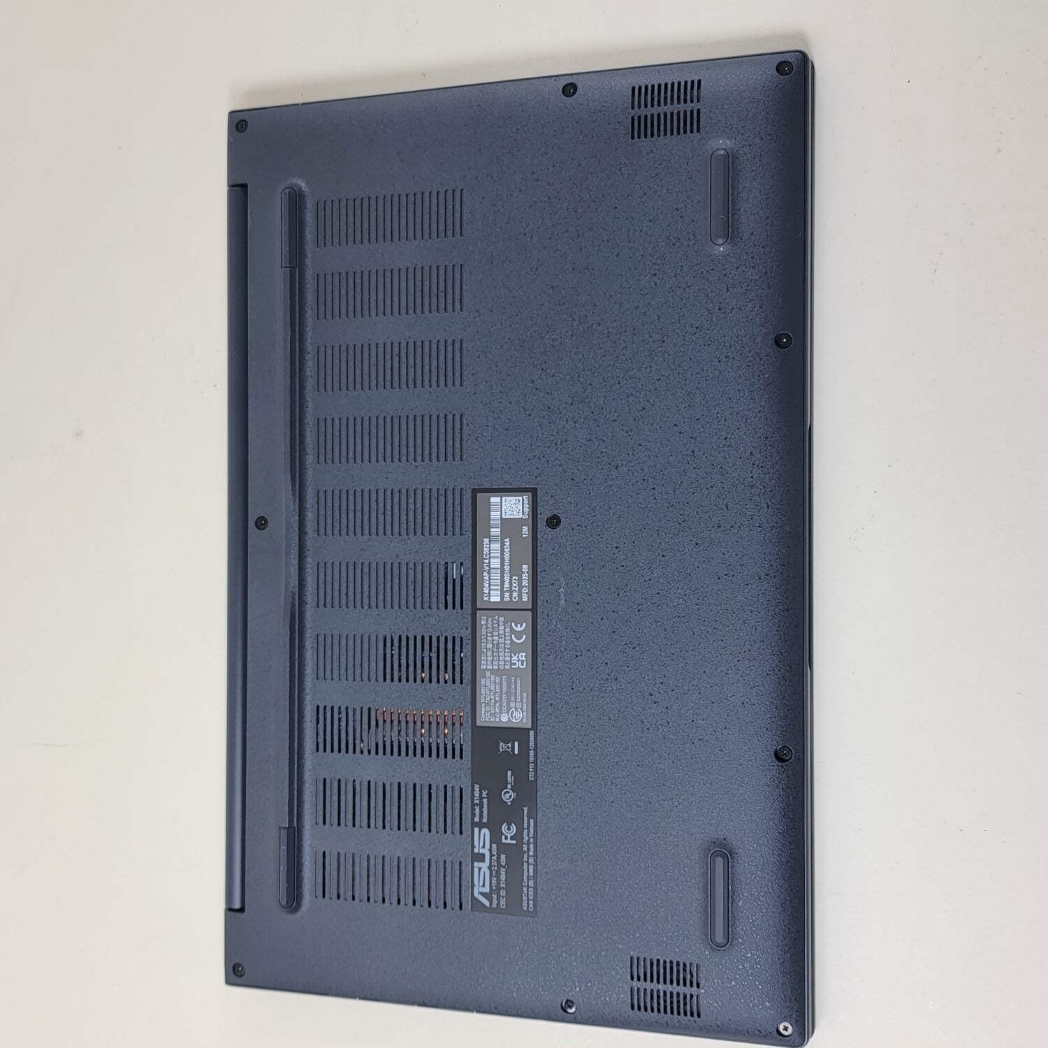 Asus Vivobook 14 X1404V 14″ Core 5 120U 1.4GHz 8GB RAM 256GB SSD