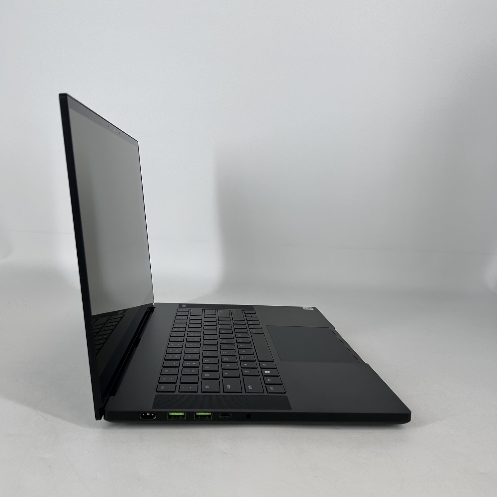 Razer Blade 15 Advanced 4K TOUCH i7-10875H 2.30GHz 64GB 1TB RTX 2080 Super Max-Q