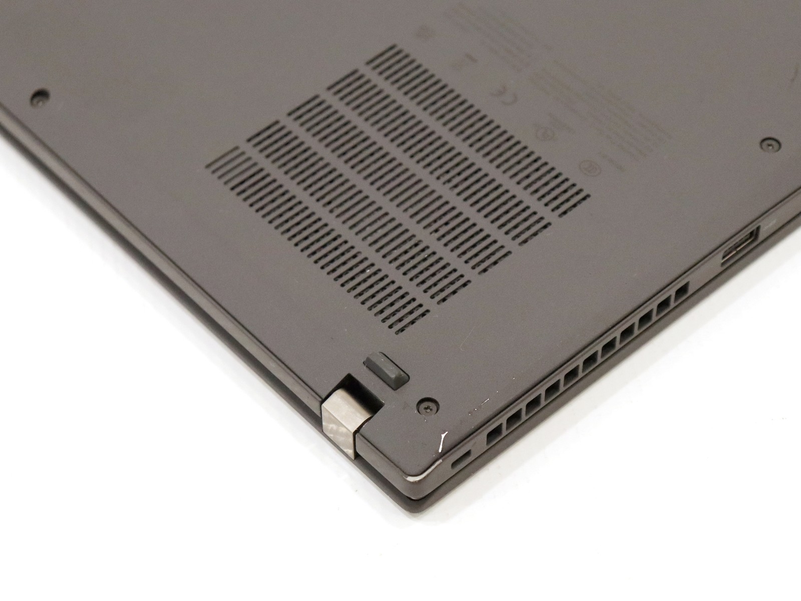 Lenovo ThinkPad T14s Gen 3 14.0″ FHD+ Intel i5-1250P 16GB 128GB NVMe W11P