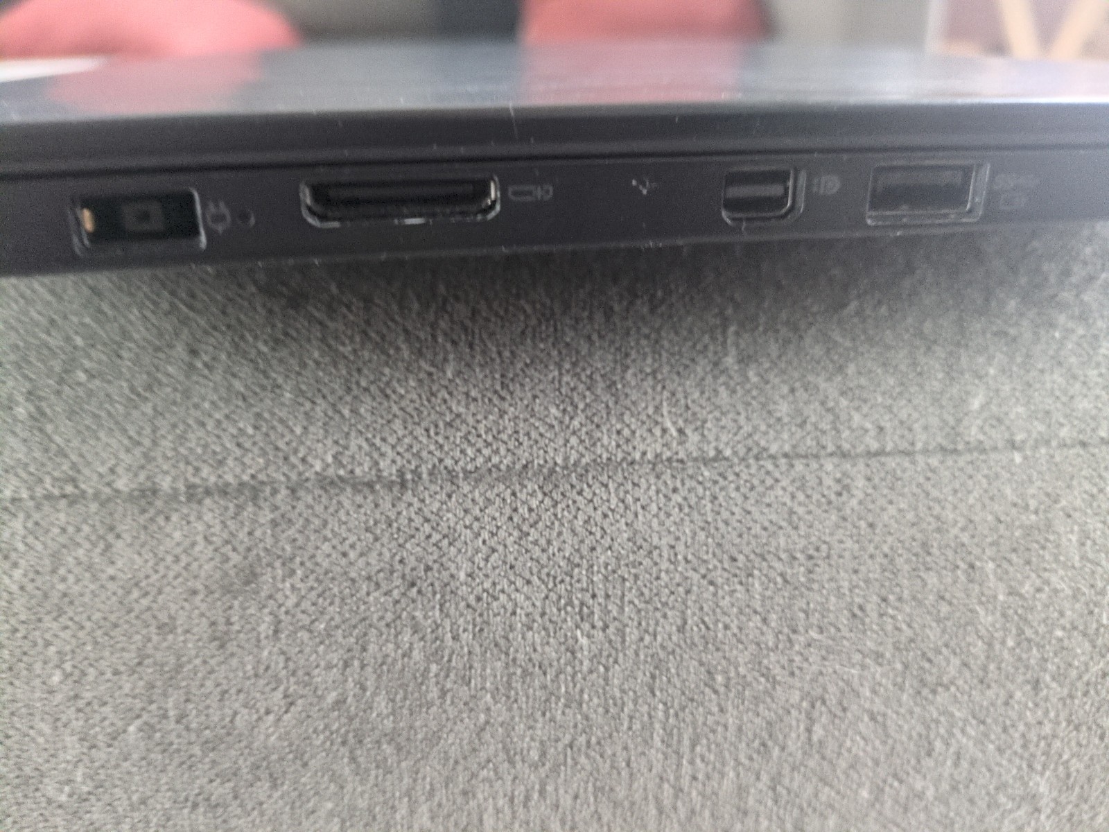 Lenovo ThinkPad X1 Carbon 4th Gen 14″ i7-6600U 16GB RAM 512GB NVMe SSD