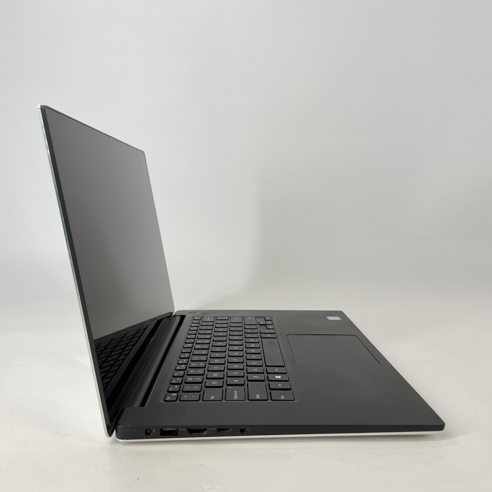 Dell XPS 15 7590 4K TOUCH i9-9980HK 2.40GHz 32GB 1TB SSD GTX 1650 Very Good
