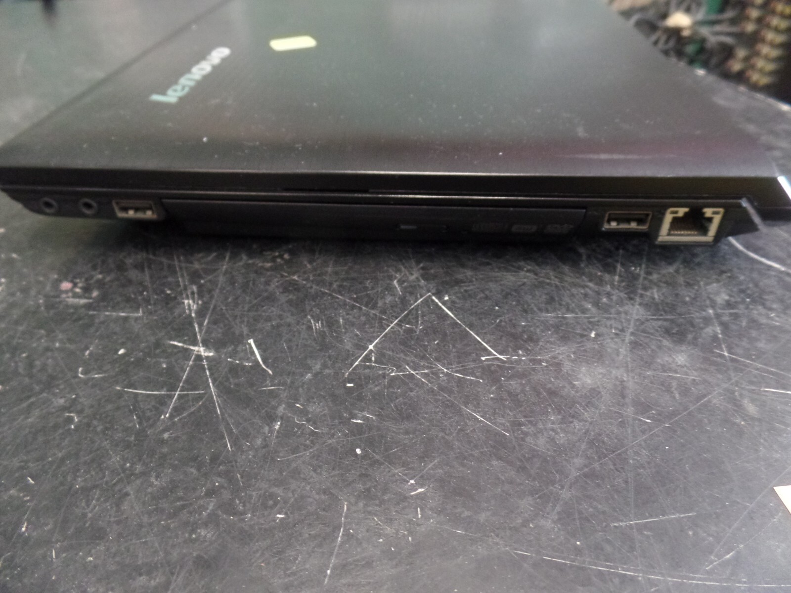 PARTS/REPAIR Lenovo B575 15.6″ AMD E450 Radeon 1.65GHz 4GB RAM 250gb HDD