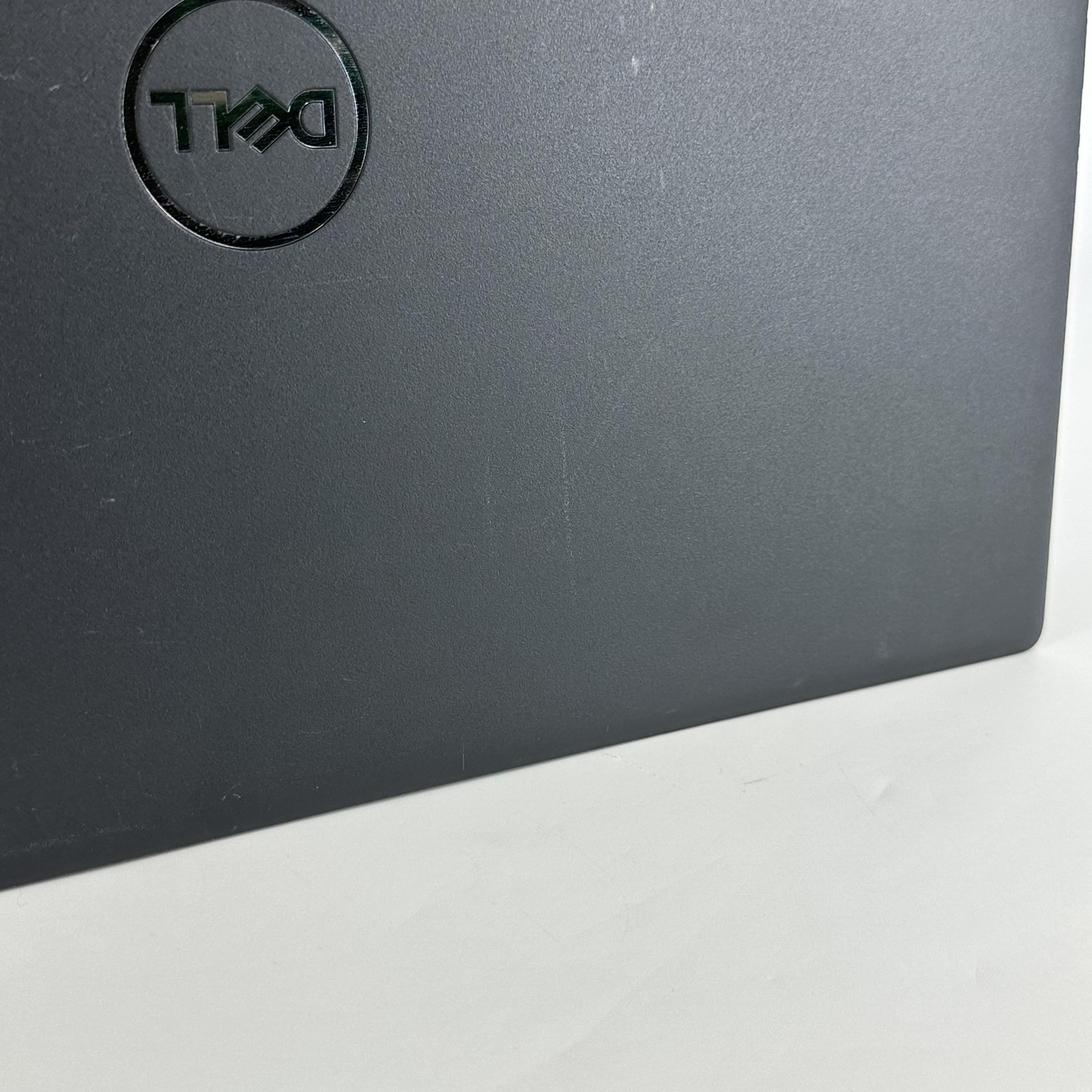 Dell Latitude 3510 15.6 Gray FHD i7-10510U 1.80GHz 16GB RAM 256GB SSD Good