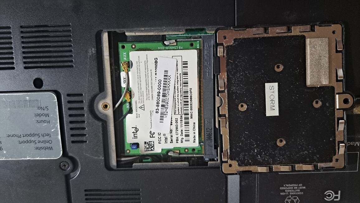 GATEWAY 4540 WINDOWS XP LAPTOP PC FOR PARTS OR REPAIR