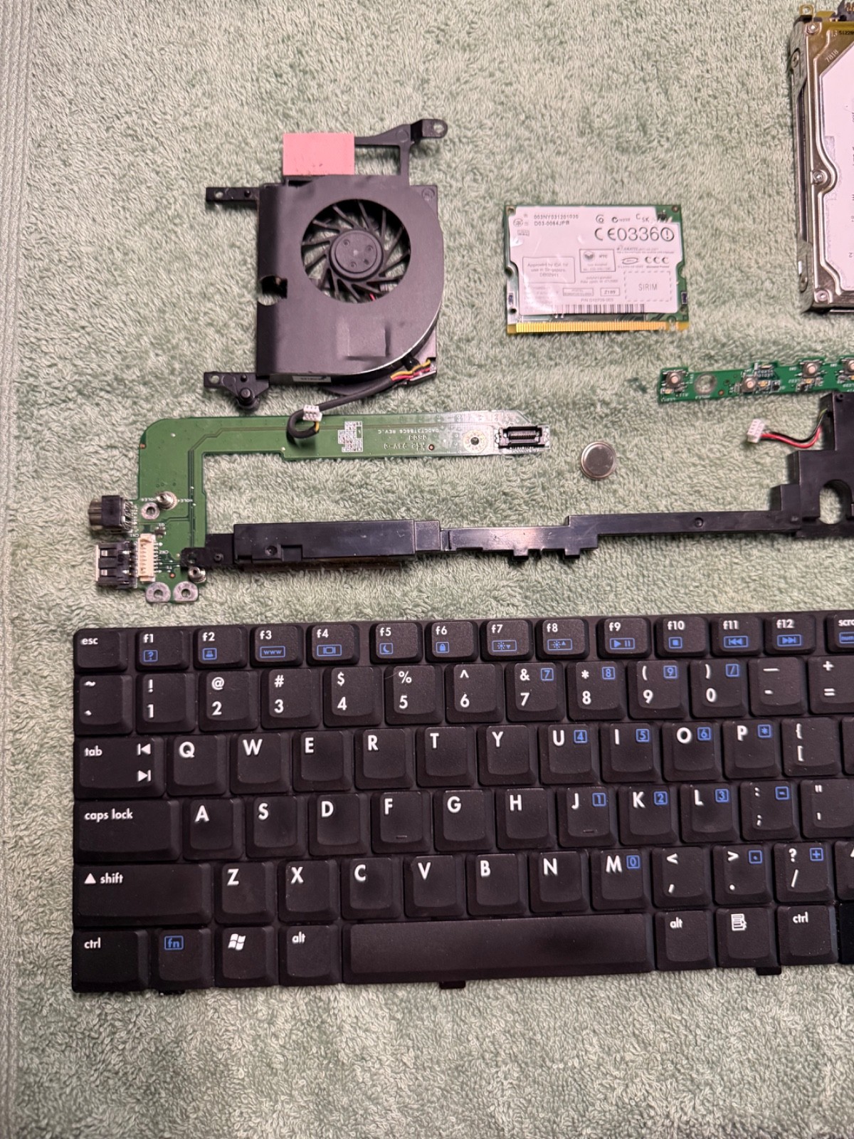 HP PAVILON ( MODEL: DV-1000 ) LAPTOP FOR PARTS