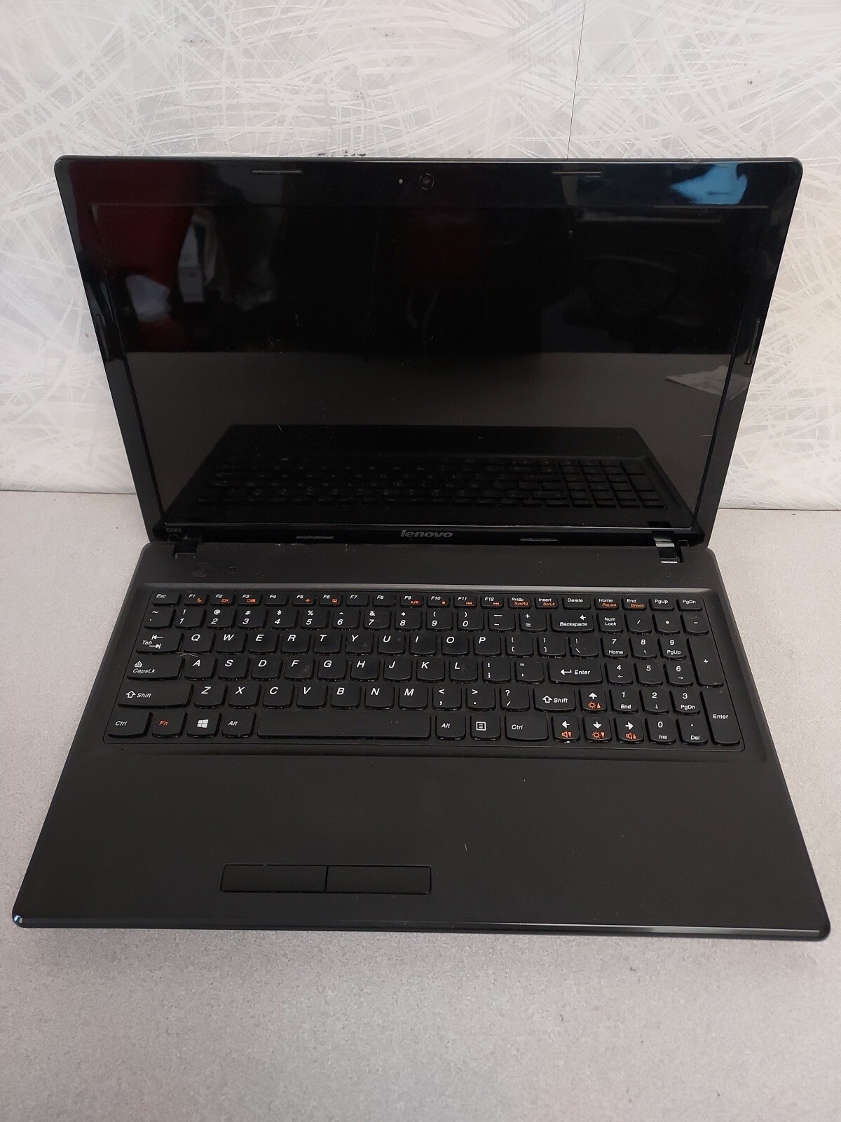 Lenovo G585 Laptop – AMD E-300 – 2GB RAM – 500GB HDD – WIN 10 HOME – BAD BATT