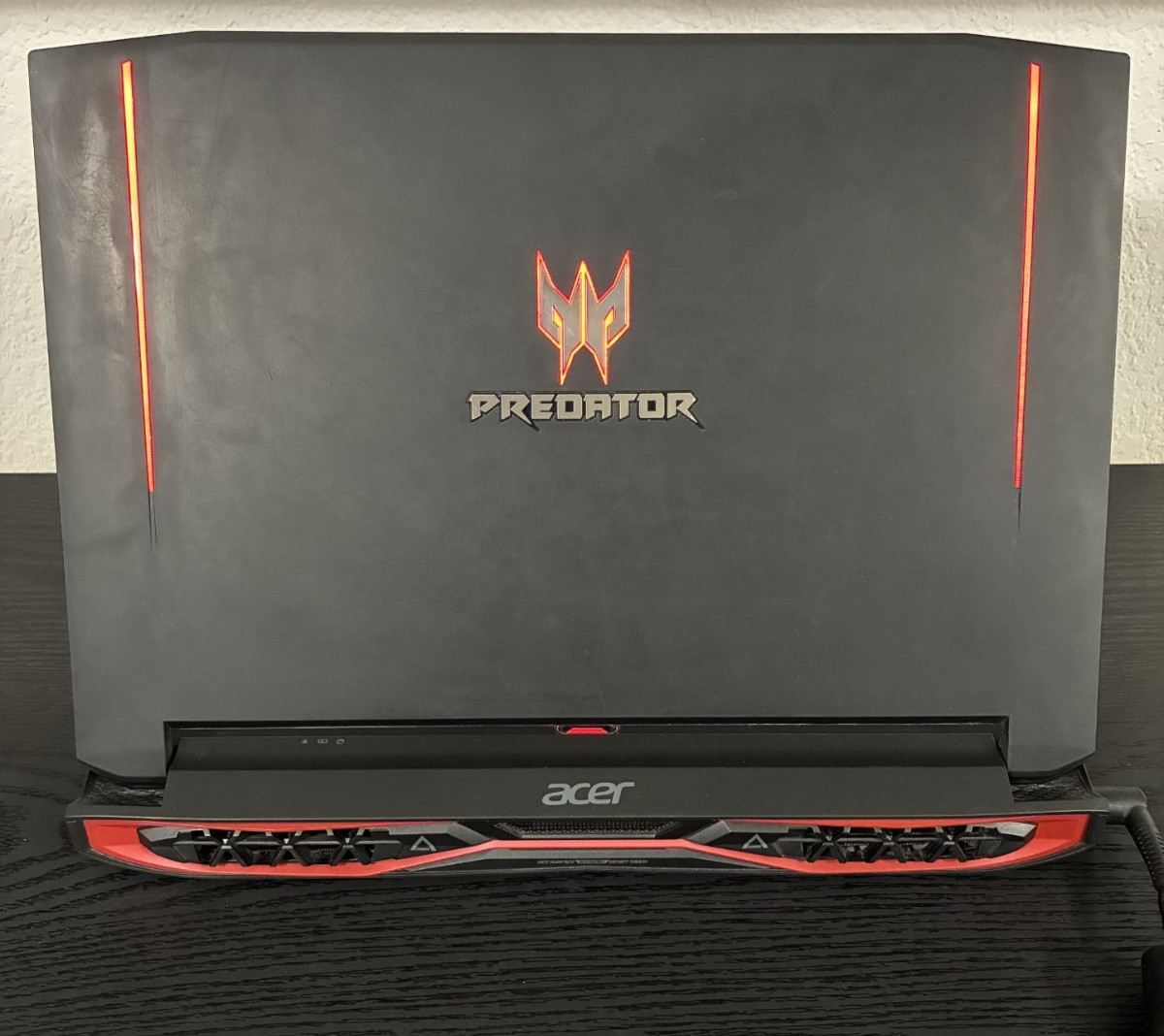 Acer Predator 15 G9-593 Laptop 2018 100% Complete Box, Disc Drive, Fan, Charger