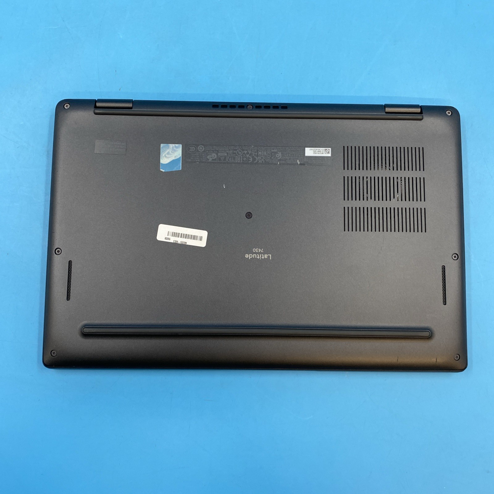 Latitude 7430 | i5-1240P | 16GB RAM | 256GB SSD | NO OS | 68% BATTERY