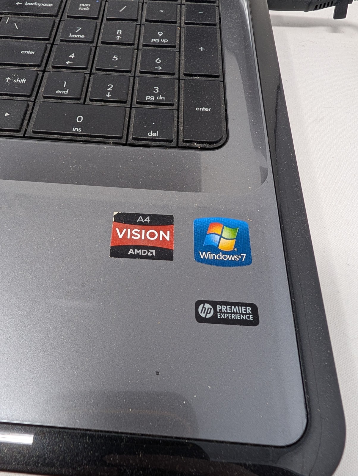 HP Pavilion G7-1312NR Laptop & Charger, AMD A4-3320AM 5GB No HDD Boots To Bios