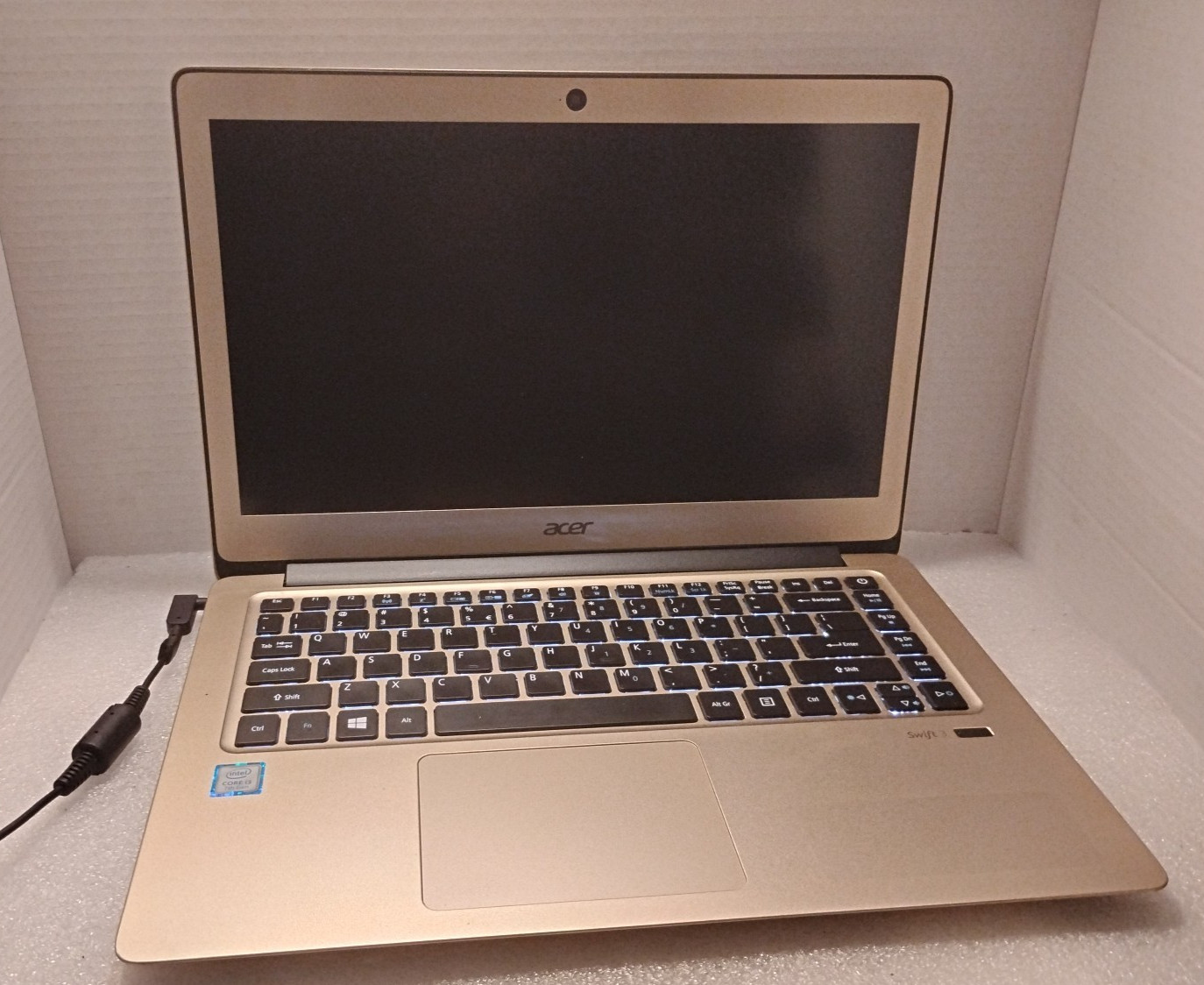 Acer Swift SF314-51 I3 7100U CPU @ 2.40 GHz