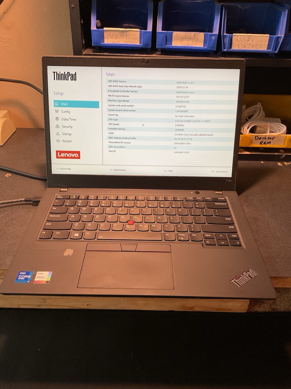 lenovo thinkpad t14s gen 2 i7-1185g7 16gb Ram No SSD #515