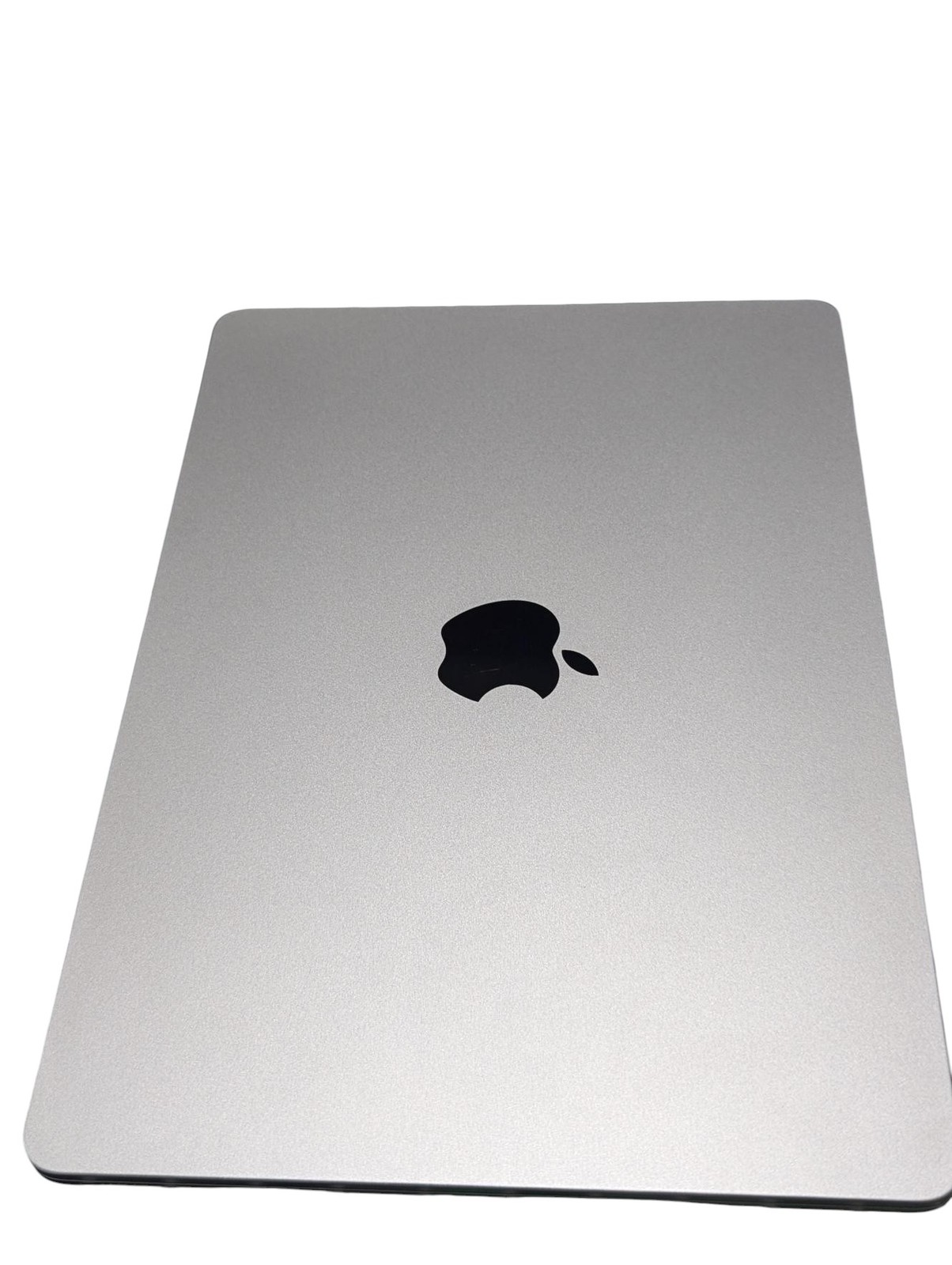 APPLE MACBOOK AIR A2681 2022 M2 8GB RAM 256GB SSD – Grade D