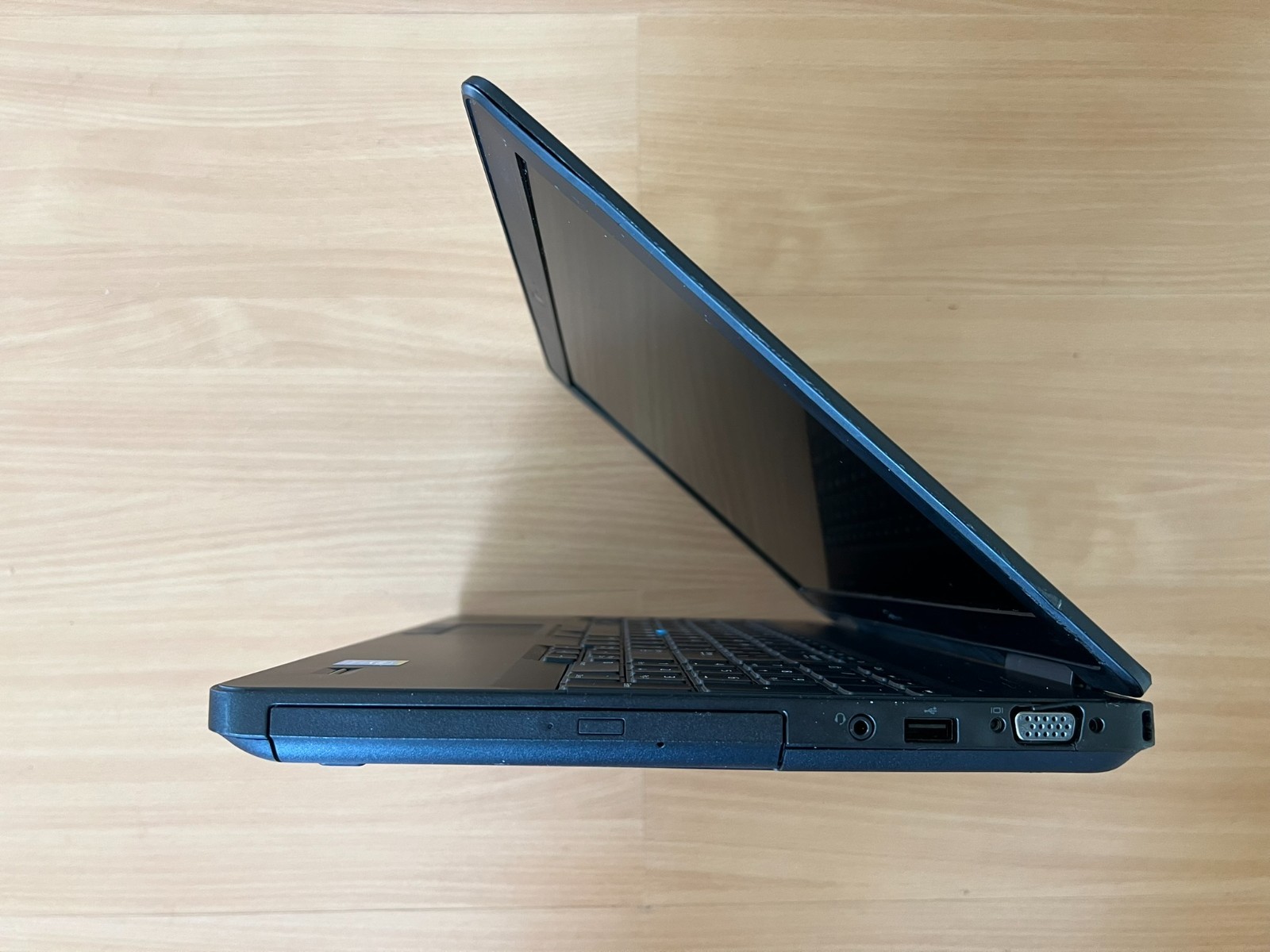 Dell Latitude E5540 8GB RAM 128GB SATA SSD 15.6″ Intel Core i5 DVDROM Win 11 Pro