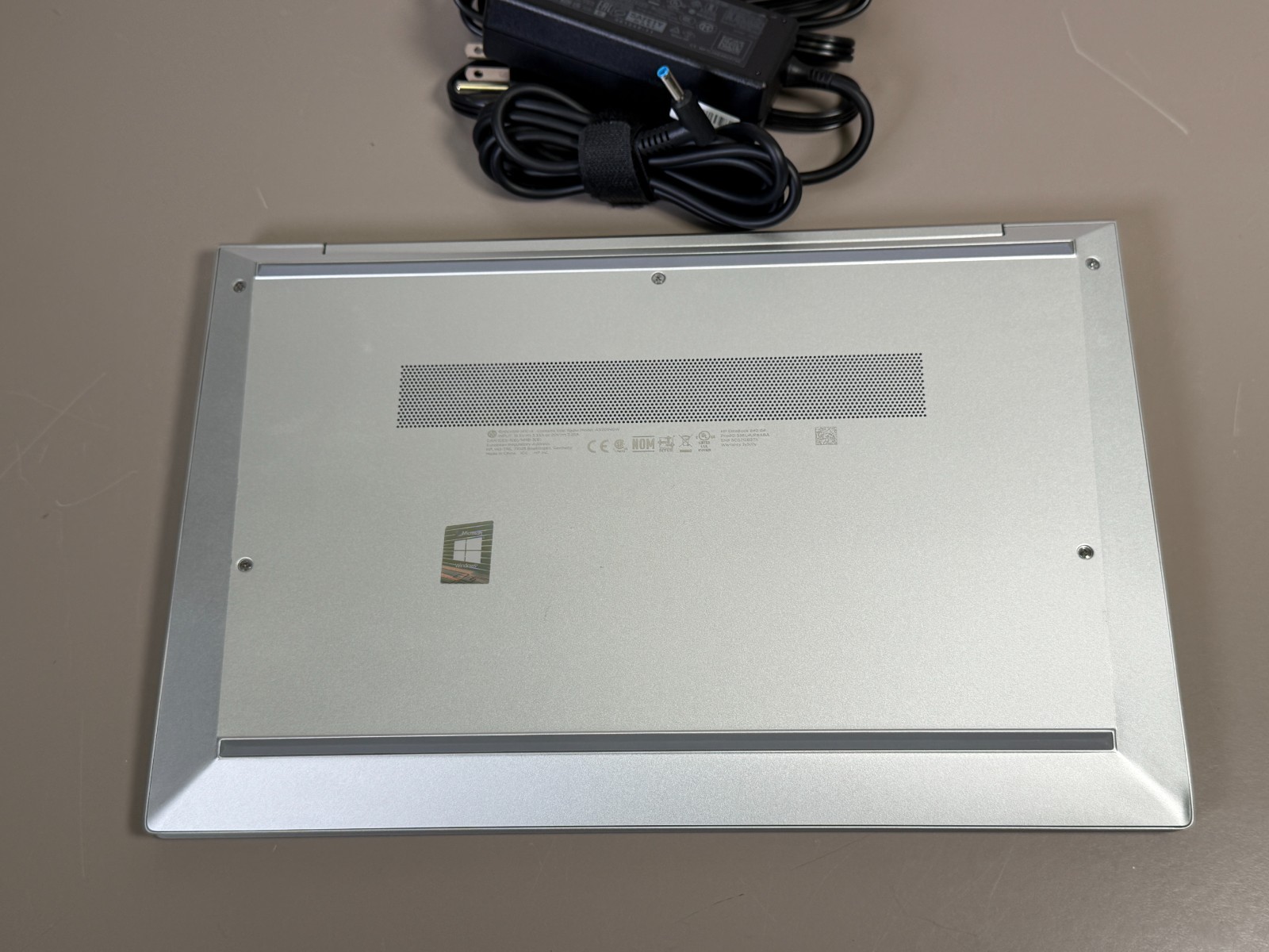 HP ELITEBOOK 840 G8 CORE i7-1185G7 3.0GHz 32GB 512GB SSD WIN11 PRO 14″ LAPTOP
