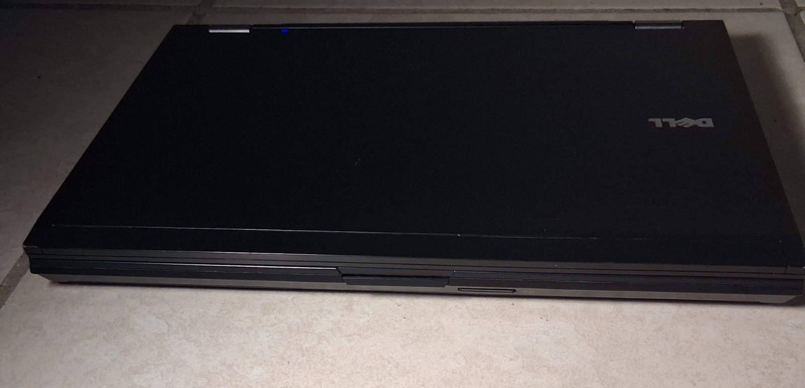 Dell latitude e6400 Windows XP Sp3 250GB 4GB ram charger Included Good Battery