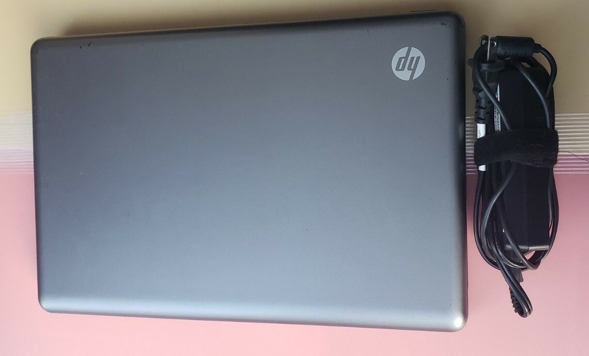 HP 2000 AMD E450 APU Radeon HD GRAPHICS 2GB RAM 120GB HDD WIFI BLUETOOTH WEBCAM