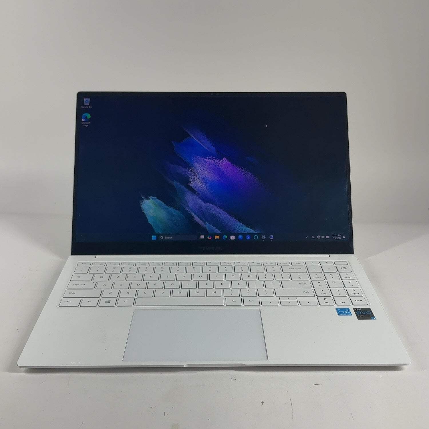 Samsung Galaxy Book Pro NP950XDB 15.6″ i5-1135G7 2.4GHz 8GB RAM 512GB SSD