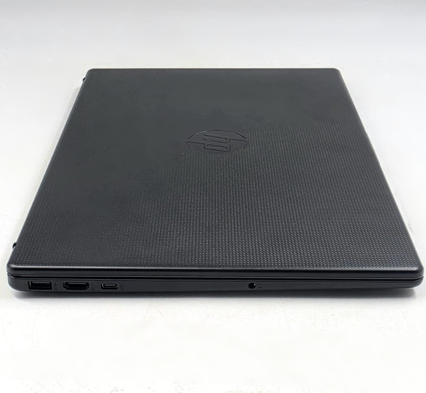 HP Laptop 15 15-fc0565AU 15.6″ AMD Athlon Silver 7120U 8GB RAM 500GB SSD Windows