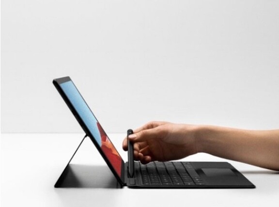 Microsoft Surface Pro X 13″ Touch (128GB SSD, Microsoft SQ1, 3.00 GHz, 8GB, LTE)
