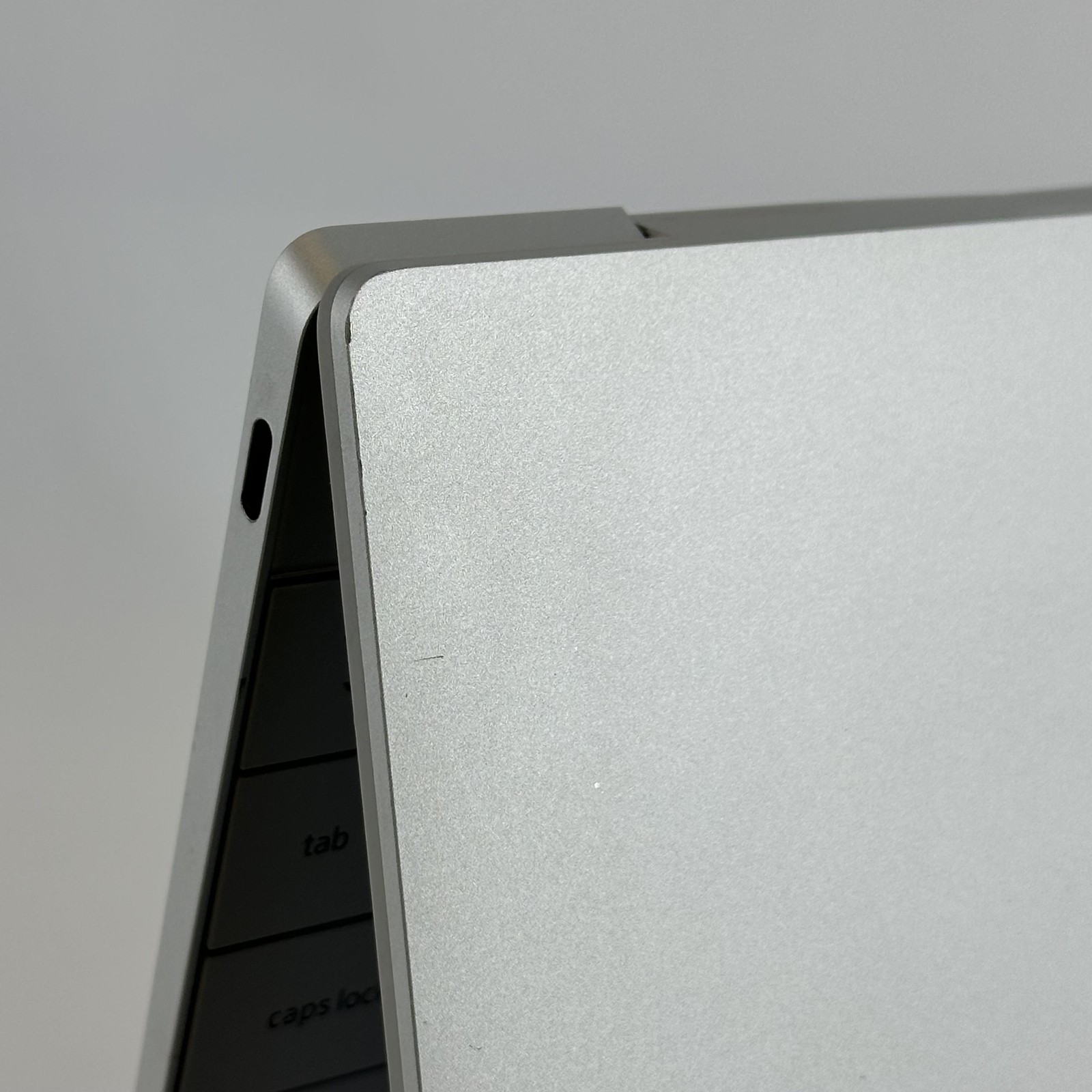 Dell XPS 13 Plus 9320 Silver UHD+ TOUCH 2.1 GHz i7-1260P 16GB 512GB SSD Good