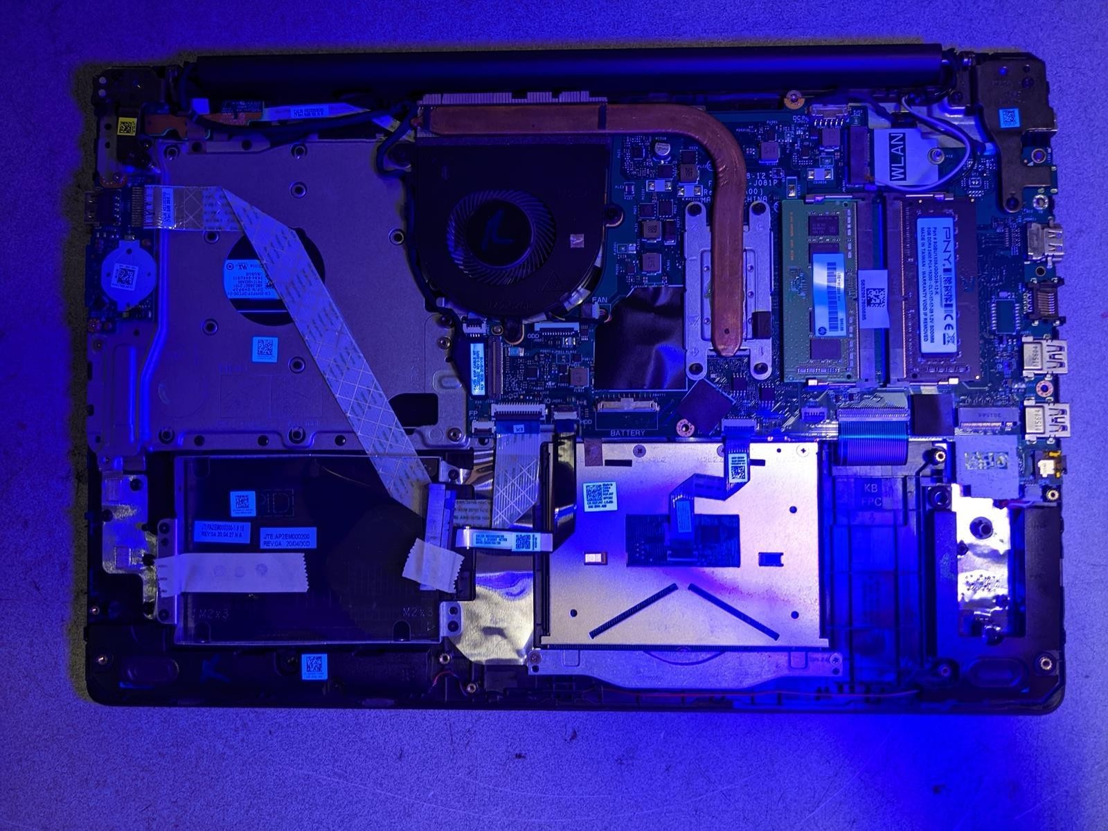 DELL INSPIRON 3593 i3-1005G1 @ 1.20GHz, 16GB RAM, NO HDD/OS – (FOR PARTS)