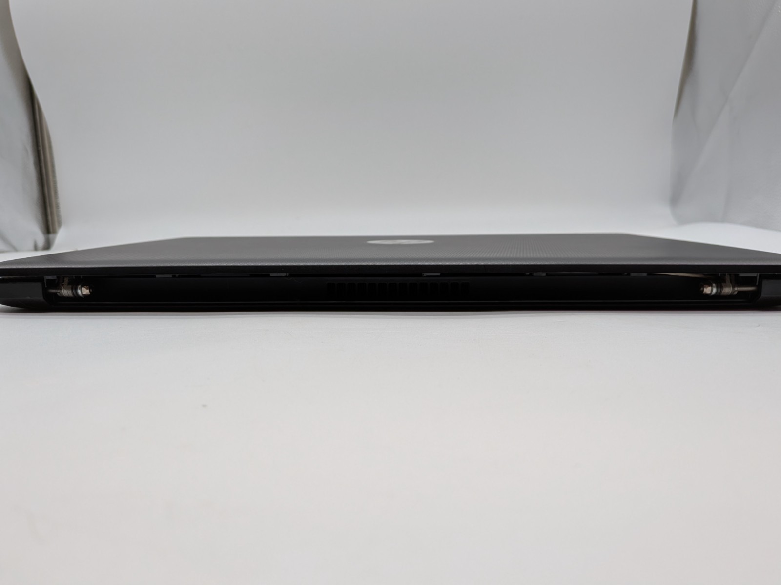 HP 17z-ca100 AMD Ryzen 3 3200u Windows 10 FOR PARTS/REPAIR ONLY!