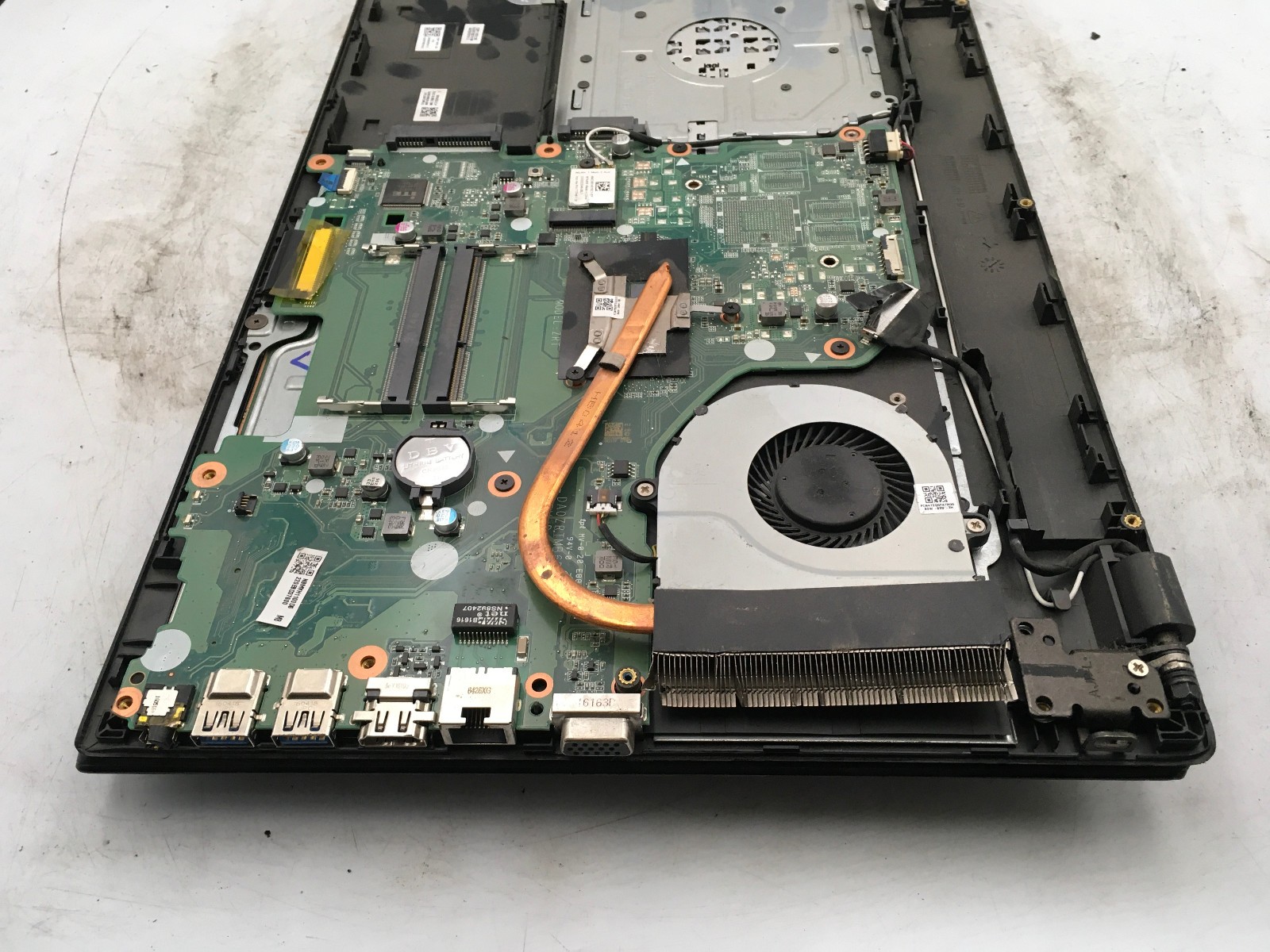 ACER ASPIRE E5 575 -FOR PARTS- INTEL CORE I5 7200U – NO RAM – NO POWER -READ- BB