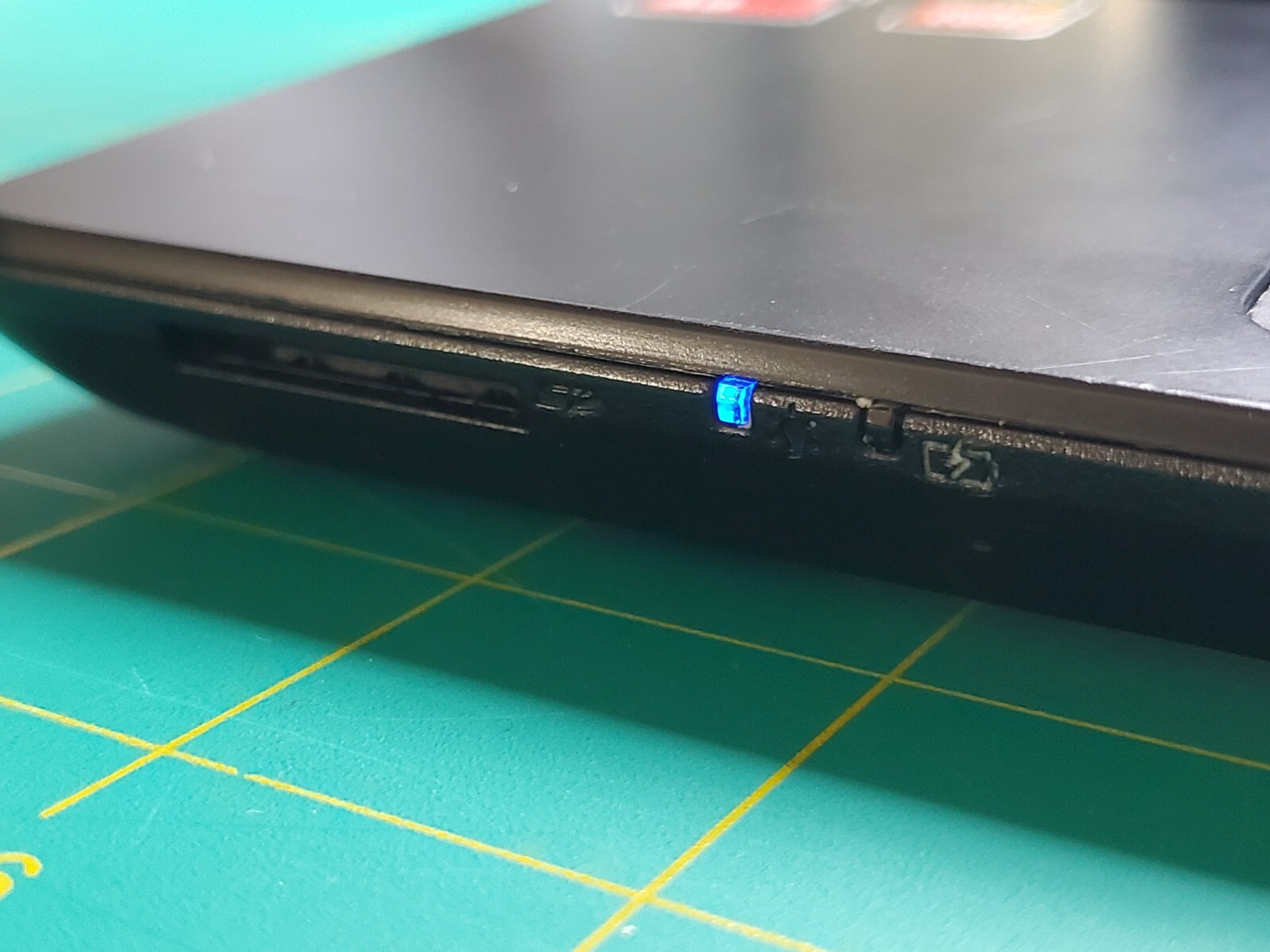 Laptop Acer Aspire E5-521, AMD A8-6420 Quad Core, 8GB RAM, 240GB SSD