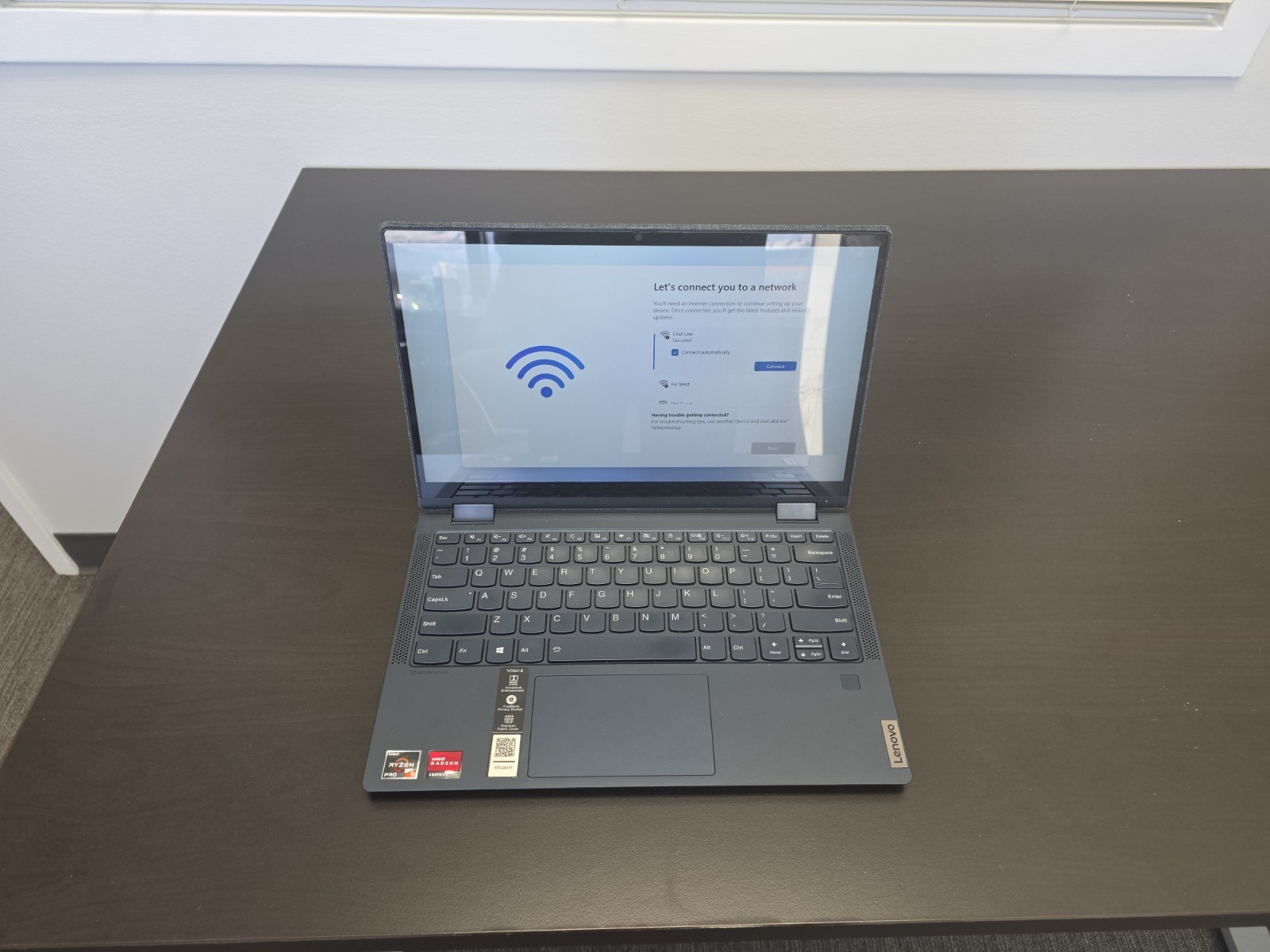 Lenovo Yoga 6 13.3″ Touchscreen Laptop AMD Ryzen 5 8GB 256GB SSD Abyss Blue