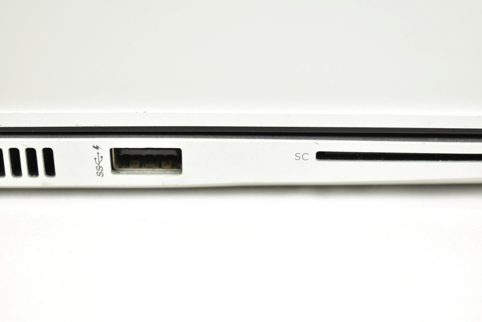 HP EliteBook 840 G5 Laptop i7-8650U 1.9GHz 16GB 256GB SSD 14″ No OS *See Details