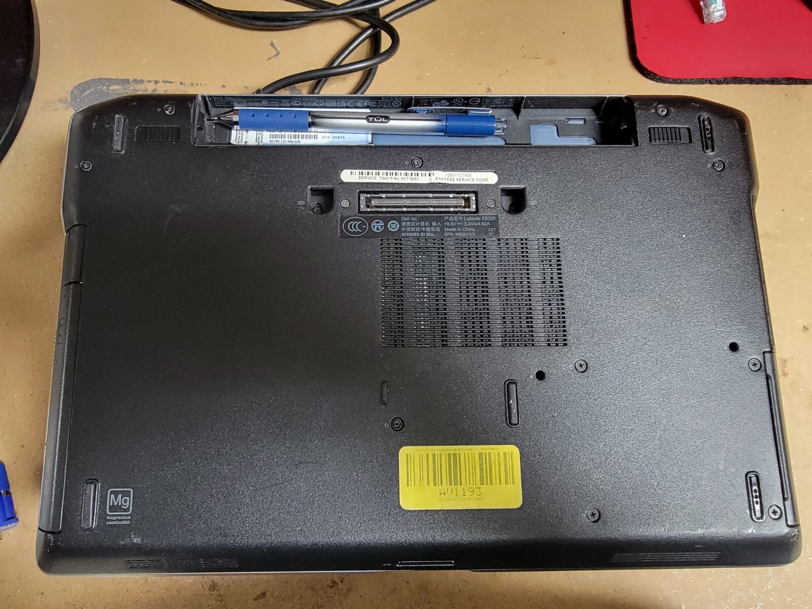 DELL LATITUDE E6320 LAPTOP – NO HDD OR BATTERY – FOR PARTS