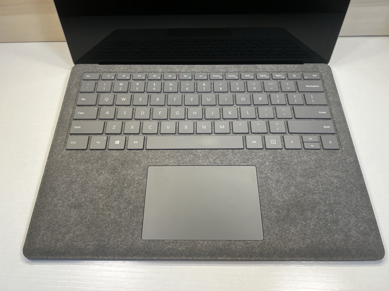 Microsoft Surface Laptop 13.5” (512 GB, Intel Core i7 7th Gen., 16 GB) -…