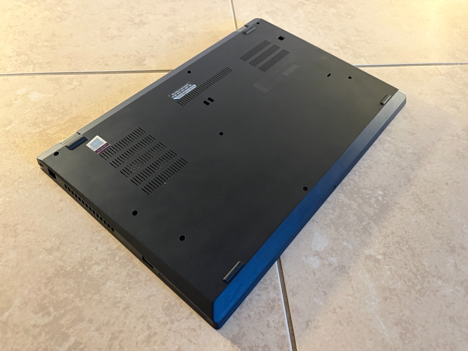 Lenovo ThinkPad T590 i7-8565U 16GB RAM 512GB SSD Windows 11 Pro 15.6″ Laptop