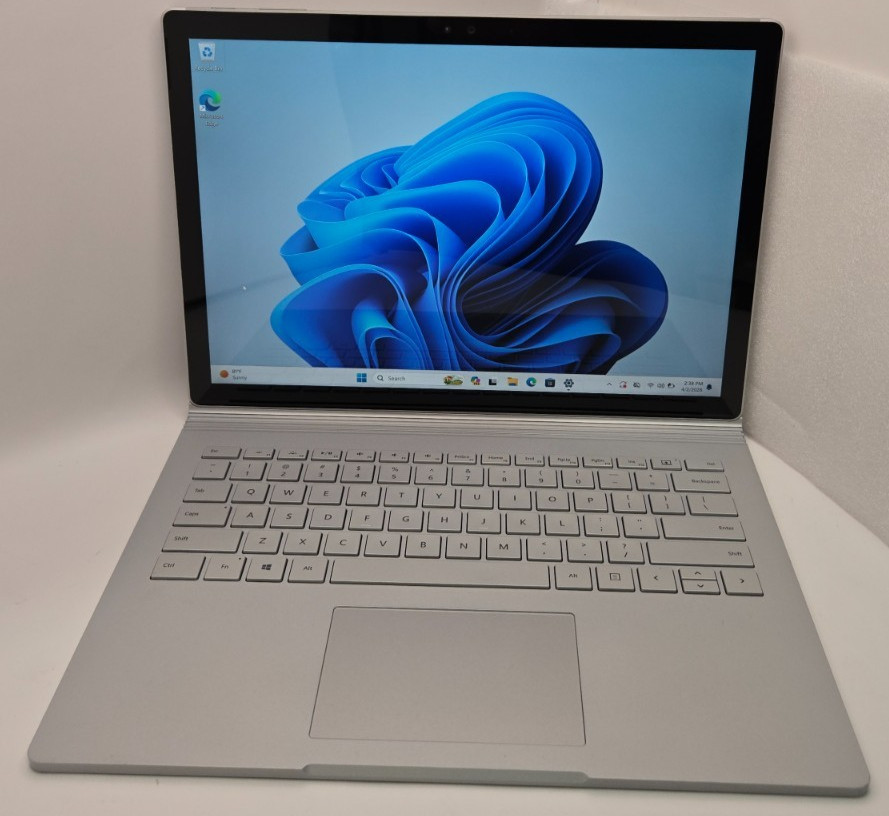 Microsoft Surface Book 13.5″ i5 128 GB SSD 8GB RAM Wins 11 Touch Screen