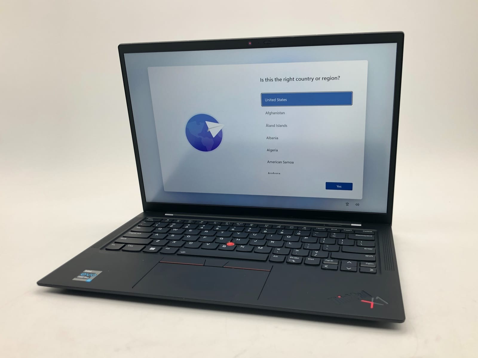 Lenovo | ThinkPad X1 Carbon Gen 9 | i7-1185G7 | 16GB | 512GB NVMe | 77% Battery