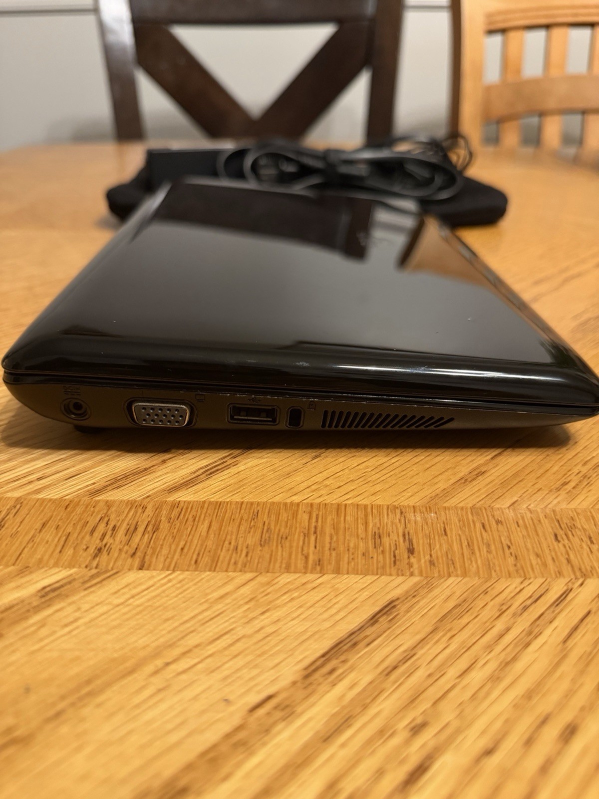 Asus EEE PC 1005HA Windows 7 10in Mini Black Laptop Intel Atom N280 220Gb HDD