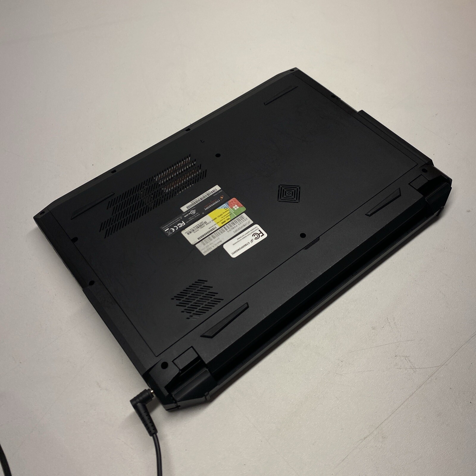 Cyberpower Fangbook Hx6 WORKING USED AS IS