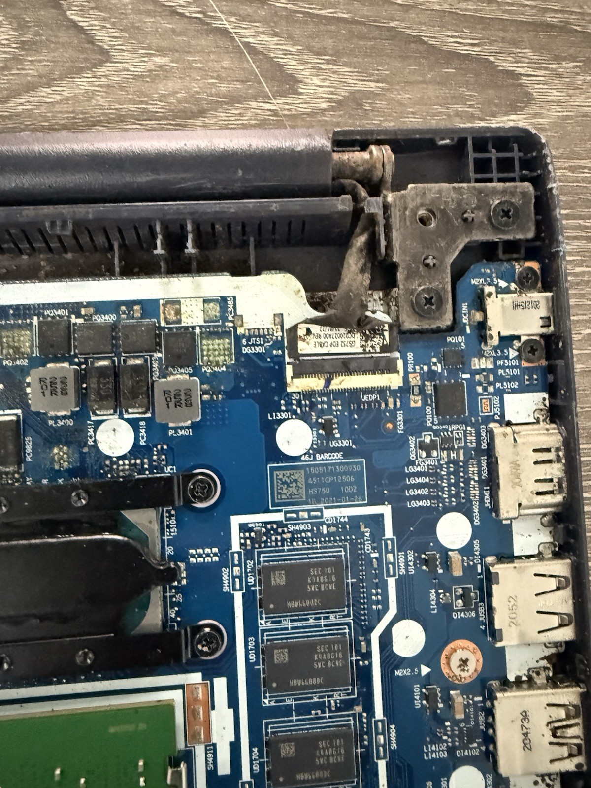 LENOVO IDEAPAD 3 CORE I5 1TB HD AS IS NOT WORKING LAPTOP