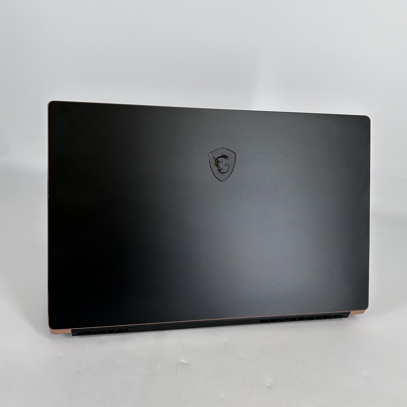 MSI Stealth GS75 17 FHD i7-9750H 2.60GHz 16GB 1TB SSD RTX 2070 Max-Q BENT FRAME