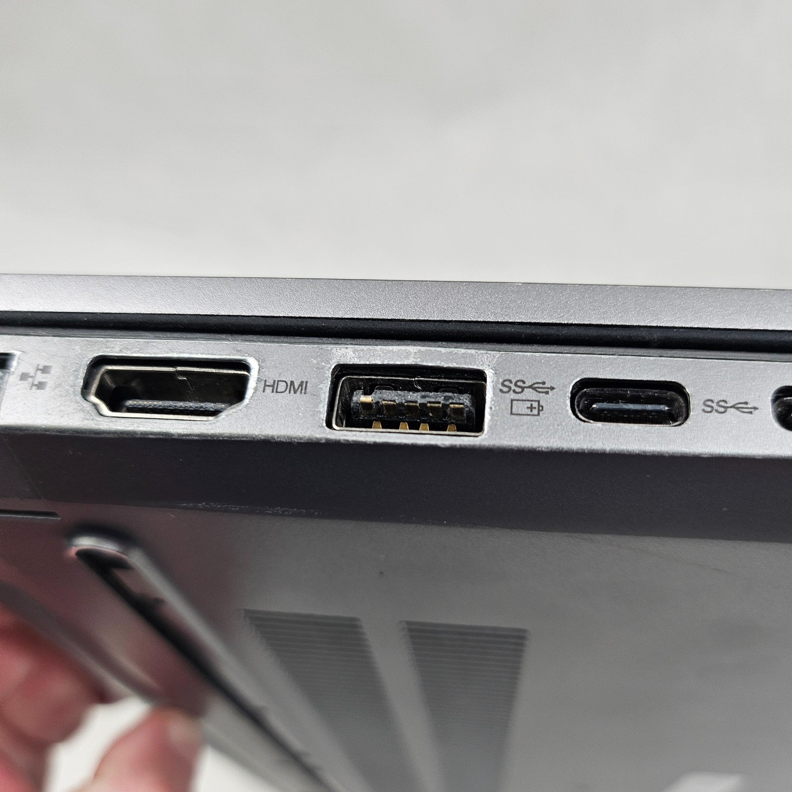 Lenovo Thinkbook 14-IIL Core i7-1065G7 1.3GHz 8GB RAM 512GB SSD No OS *READ