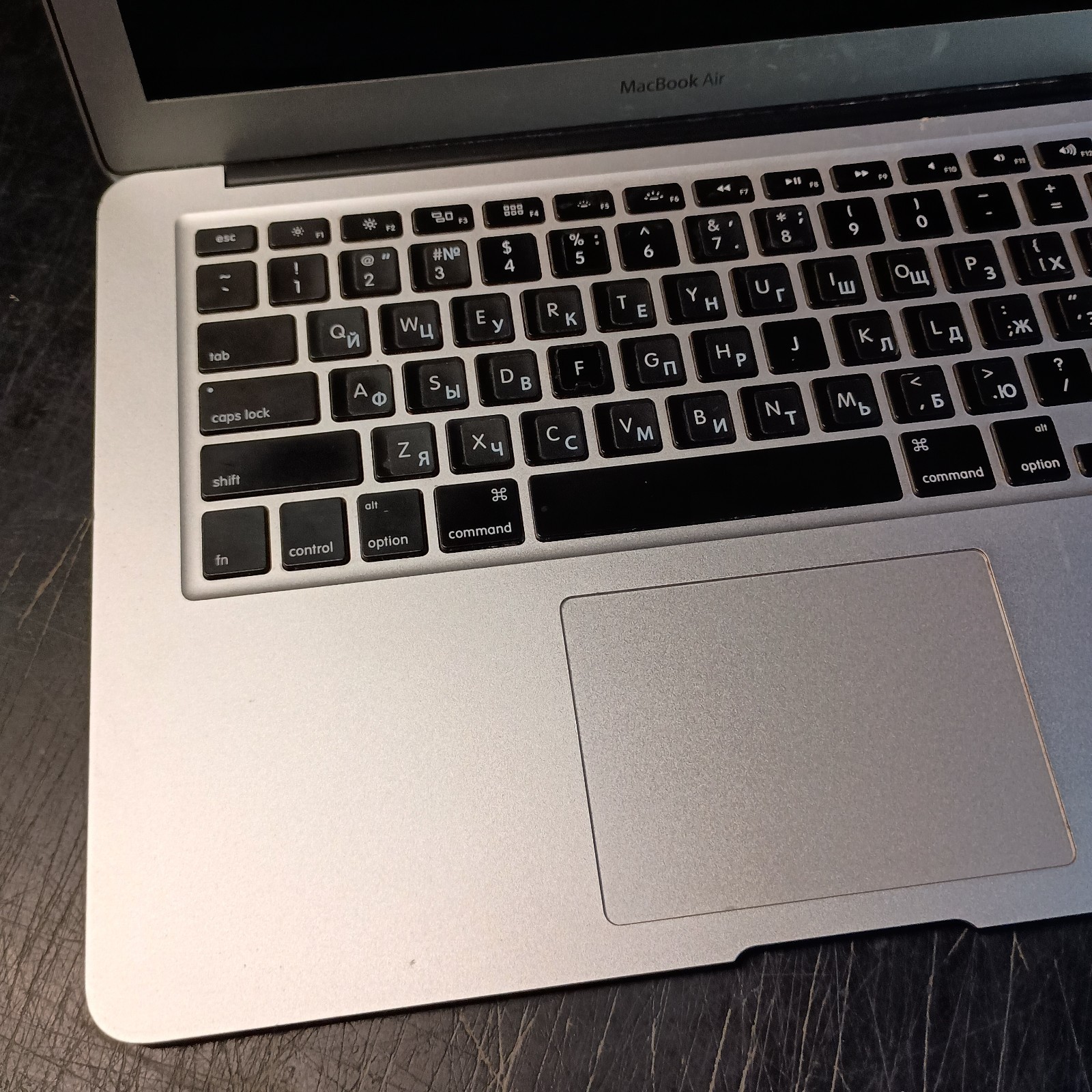 Apple Macbook Air Mid-2013 i5-4250U 4GB Laptop 13″ Boots NO SSD Part/Repair