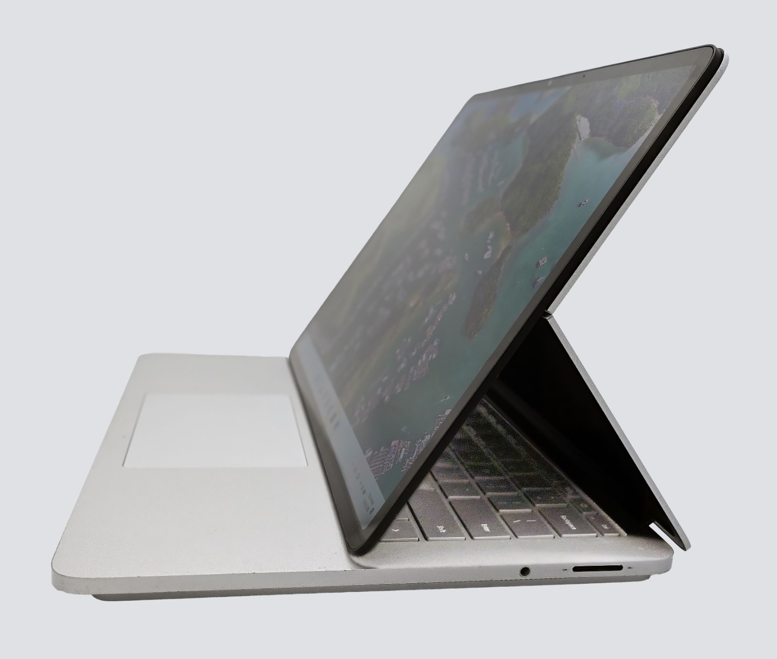Microsoft Surface Laptop Studio i7-11370H 3.3GHz 16GB RAM 512GB SSD RTX 3050-Ti