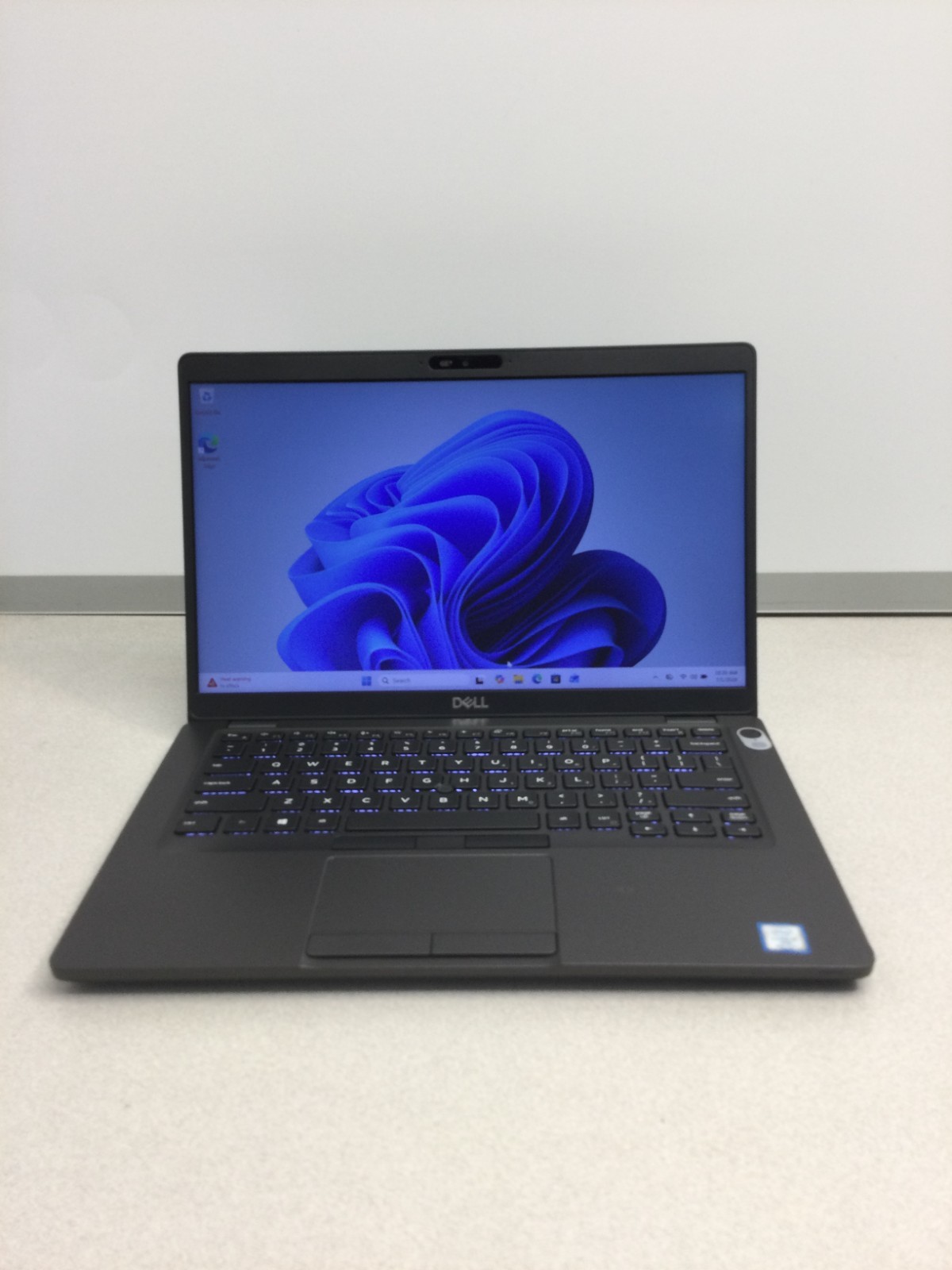 Dell Latitude 5400 14” Core i7-8665U 1.90GHz 8GB RAM 256GB SSD win 11 pro